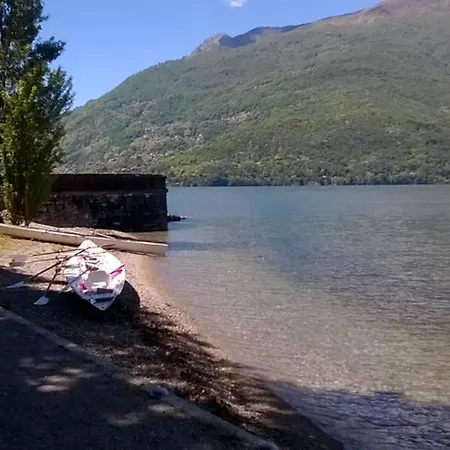 Un Passo Dal Lago Feriehus Dervio